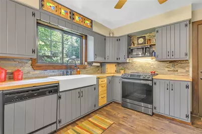 260 Todd Ln, Center Township, PA 15061 - Photo 7