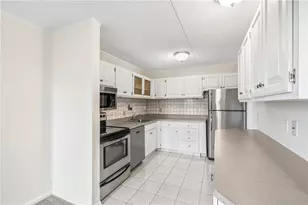 4106 Charlemagne Cir, Ross Twp, PA 15237 - Photo 13