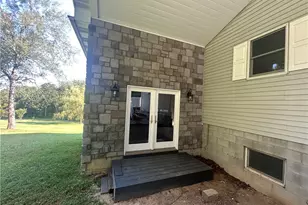 328 Adelaide Rd, Dunbar Township, PA 15425 - Photo 5