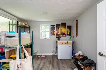 4052 Meadowbrook Blvd, Pittsburgh, PA 15227 - Photo 33