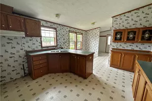 1818 Pershing St, Johnstown, PA 15902 - Photo 5