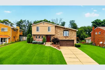 306 Beckman Dr, McKeesport, PA 15132 - Photo 1