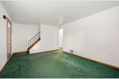 7 Alamac Ave, Pittsburgh, PA 15229 - Photo 7