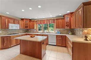 3296 Snowden Rd, South Park, PA 15129 - Photo 11