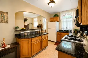 205 E Elizabeth St, Pittsburgh, PA 15207 - Photo 13