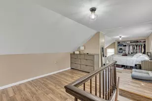 330 Greenlee St, Vanport, PA 15009 - Photo 15
