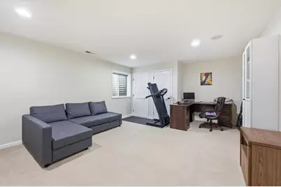 8034 Hinsdale Ln, South Fayette, PA 15057 - Photo 5
