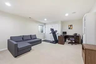 8034 Hinsdale Ln, South Fayette, PA 15057 - Photo 5