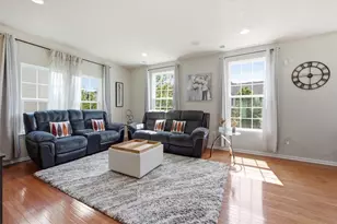 8034 Hinsdale Ln, South Fayette, PA 15057 - Photo 7