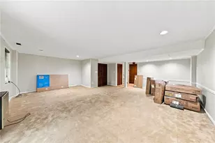 422 Edgetree, Murrysville, PA 15668 - Photo 21
