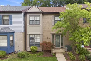 422 Edgetree, Murrysville, PA 15668 - Photo 1