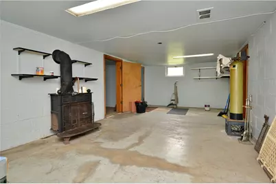 709 Brinkerton Rd, Mount Pleasant Township, PA 15601 - Photo 29