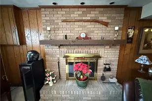 70 Green Meadow Ct, Pittsburgh, PA 15239 - Photo 5