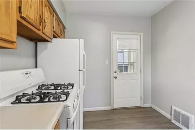 1017 Main Street, Coraopolis, PA 15108 - Photo 15