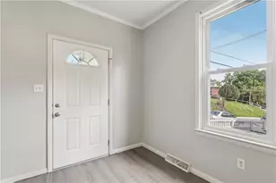 1017 Main St, Coraopolis, PA 15108 - Photo 5