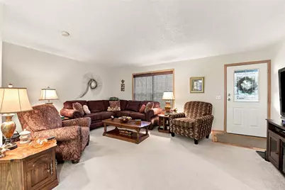 1134 Atlantis Dr, Rostraver, PA 15089 - Photo 3