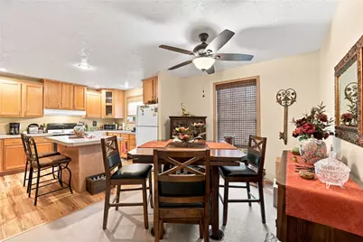 1134 Atlantis Dr, Rostraver, PA 15089 - Photo 5