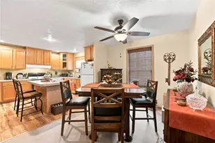 1134 Atlantis Dr, Rostraver, PA 15089 - Photo 5