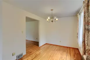 144 Connie Dr, Ross Twp, PA 15214 - Photo 11