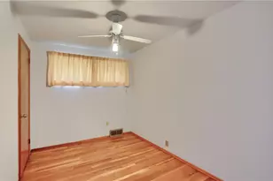 144 Connie Dr, Ross Twp, PA 15214 - Photo 19