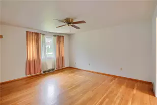 144 Connie Dr, Ross Twp, PA 15214 - Photo 7
