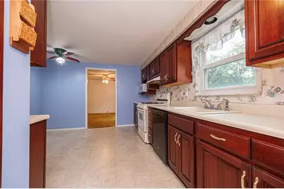 1535 Luray Dr, Pittsburgh, PA 15239 - Photo 11