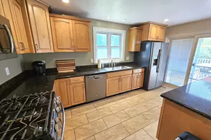 145 Brookdale Cir, Peters Township, PA 15317 - Photo 9