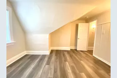 910 Smithton Ave, Pittsburgh, PA 15212 - Photo 13