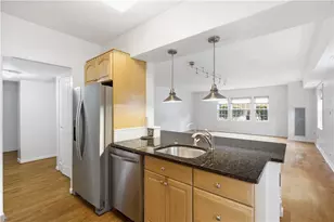 5825 Fifth Ave, Pittsburgh, PA 15232 - Photo 11