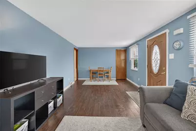947 Kirsopp Ave, Pittsburgh, PA 15220 - Photo 11