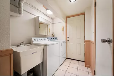 658 Lindsay Rd, Scott Township, PA 15106 - Photo 29