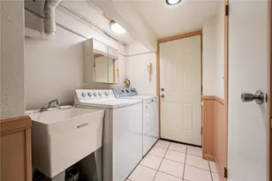 658 Lindsay Rd, Scott Township, PA 15106 - Photo 29