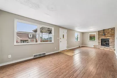 300 Pershing Dr, New Kensington, PA 15068 - Photo 25