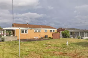 218 Skyport Rd, West Mifflin, PA 15122 - Photo 11