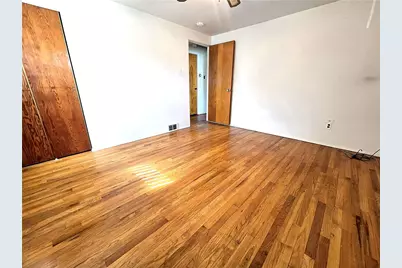 218 Skyport Rd, West Mifflin, PA 15122 - Photo 5