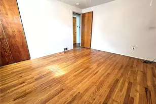 218 Skyport Rd, West Mifflin, PA 15122 - Photo 5