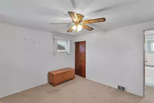 218 Skyport Rd, West Mifflin, PA 15122 - Photo 15