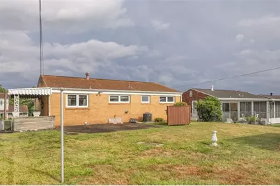 218 Skyport Rd, West Mifflin, PA 15122 - Photo 11