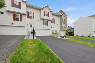 135 Cinque Terra Pl, Finleyville, PA 15332 - Photo 3