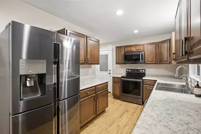 815 Sunset Avenue, Grove City Boro, PA 16127 - Photo 9