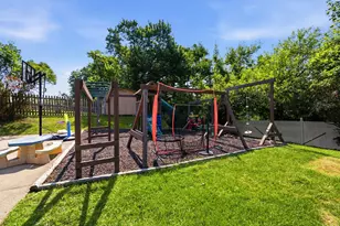 700 Lochinvar Dr, Pittsburgh, PA 15237 - Photo 21