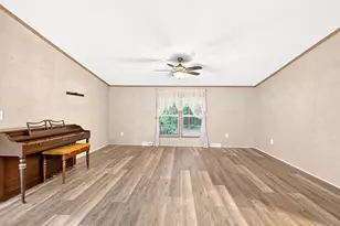 716 Hamilton Ave, Rostraver, PA 15012 - Photo 17