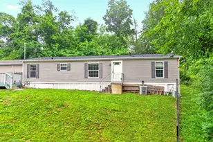 716 Hamilton Ave, Rostraver, PA 15012 - Photo 1