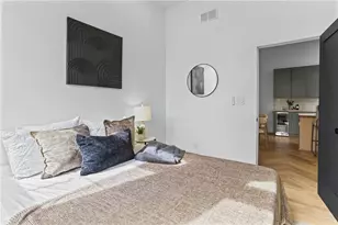 2037 Forbes Ave, Pittsburgh, PA 15219 - Photo 17