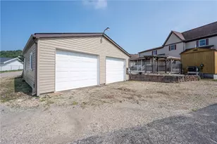 231 9th St, Conemaugh-Yough Townships, PA 15681 - Photo 5