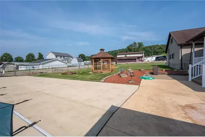 231 9th St, Conemaugh-Yough Townships, PA 15681 - Photo 39