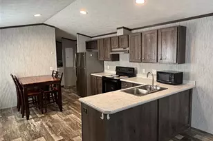 18 Cheryl Ln, West Mifflin, PA 15236 - Photo 3