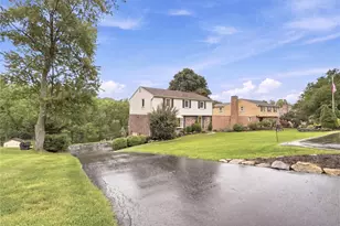 339 Stonebrook Dr, Peters Township, PA 15317 - Photo 5