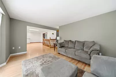 308 Maple Rd, Pittsburgh, PA 15239 - Photo 7
