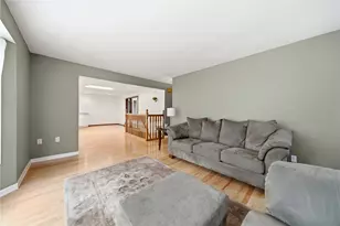 308 Maple Rd, Pittsburgh, PA 15239 - Photo 7